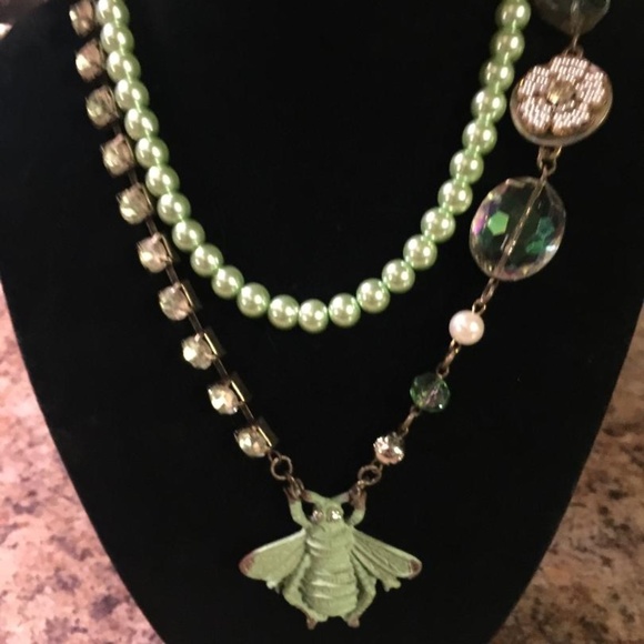 Accessories - 🔥6/$26 on items $9 or less Flying Bug Necklace